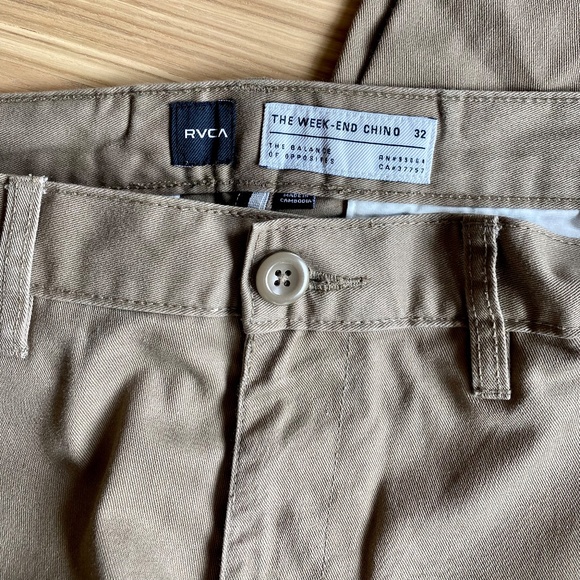RVCA “the week-end chino” tan / khaki pant, size 32 - Picture 10 of 11